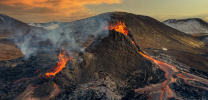 Volcanic eruption in Geldingadalur